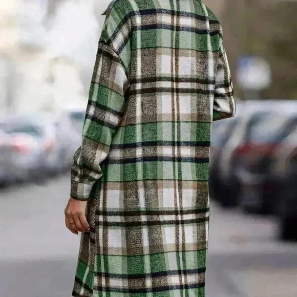 Green Elegant Women's Plaid Long Sleeve Button Up Flannel Shirt Shacket - Picture 2 of 4